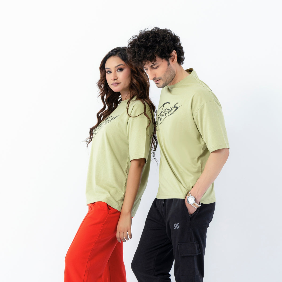Unisex Venturous Bird Graphic Oversized Drop T-Shirt