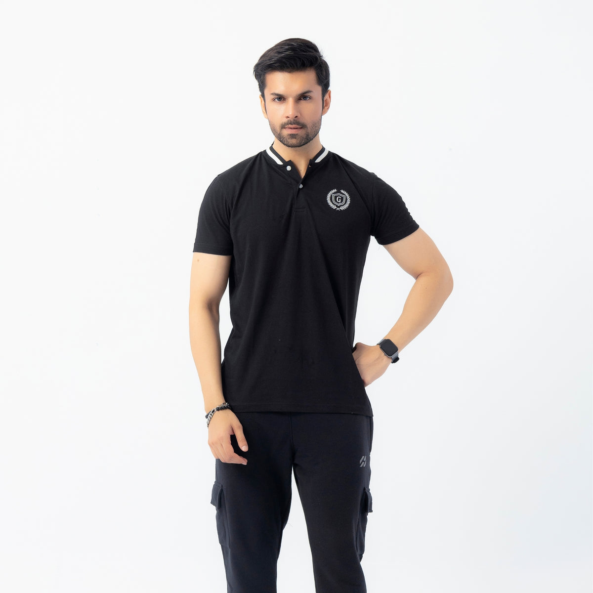 Men’s Signature Embroidered Contrast Neck Henley T-Shirt – Black