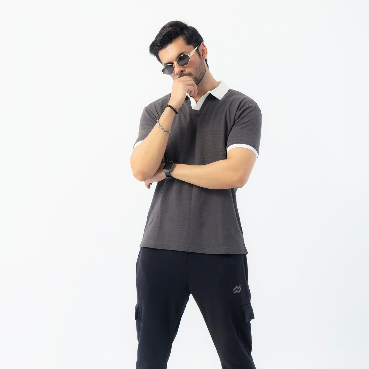 Men’s Classic Thermal Knit Contrast Collar Polo Shirt – Charcoal Gray